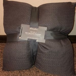 Set of 2 Decorative Throw Pillows